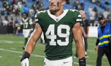 Eight Jets Players new Brass Took Extra Time to see up Close
