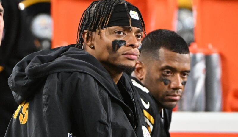 Up and Down day for Justin Fields at OTAs as Receivers Shine