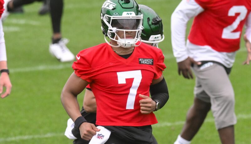 Ranking all 32 Starting QB’s; Where Does Justin Fields Land?
