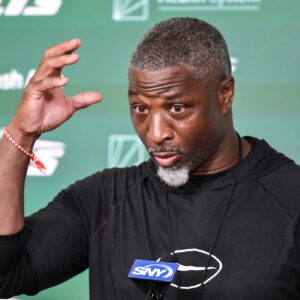 Aaron Glenn Praises Several Jets on day 1 of Mandatory Camp