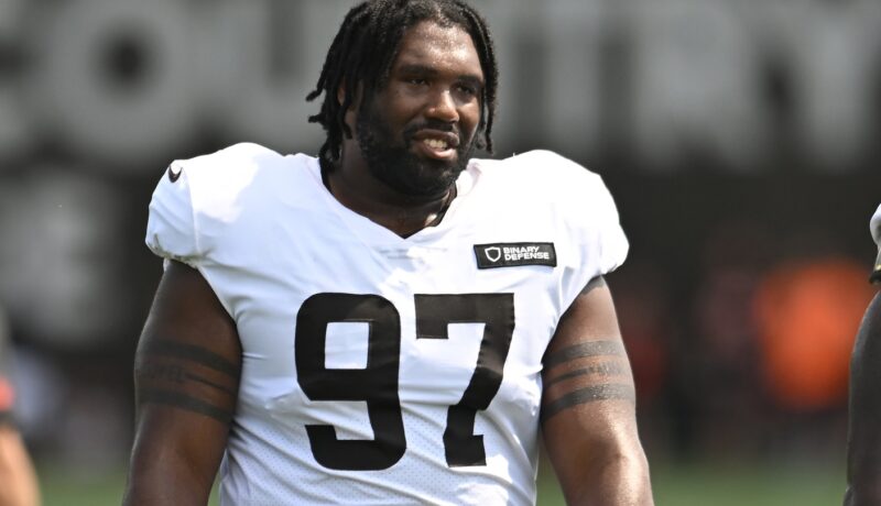Jets Bolster D-Line, Make Deal for DT Jowon Briggs