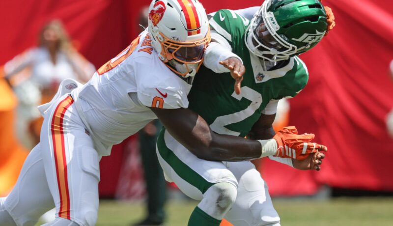 Jets get Buc’d up; Gang Green Falls to 0-3 in 29-27 Loss