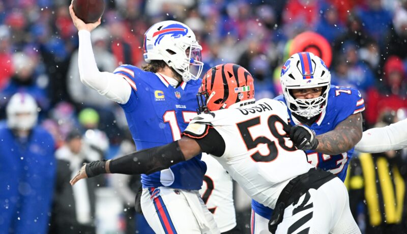 Schultz: Jets to Sign DE Joseph Ossai